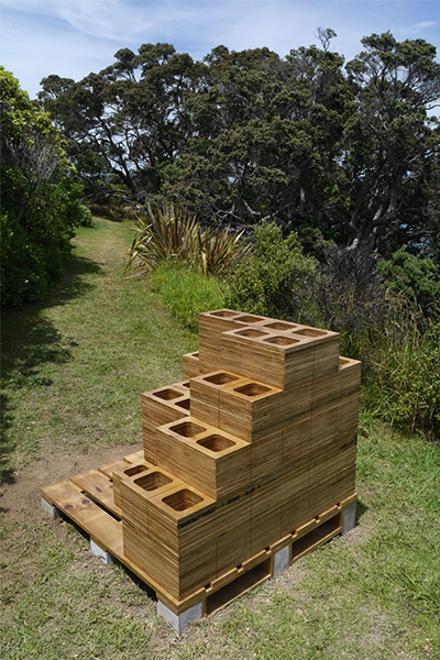half a pallet of building blocks (view 2)