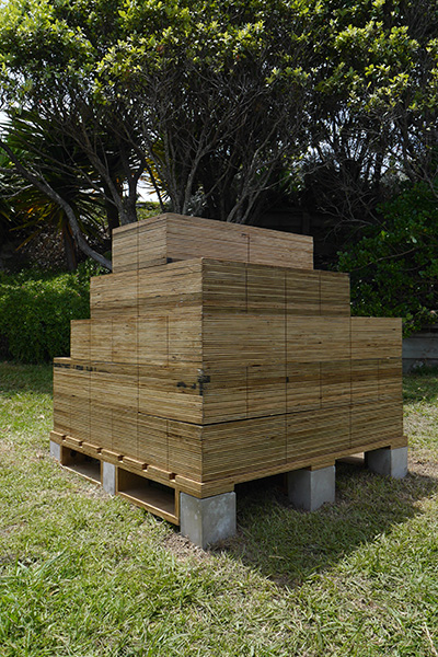 half a pallet of building blocks (view 3)