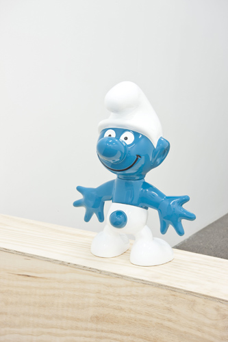 chasing tail (close up)